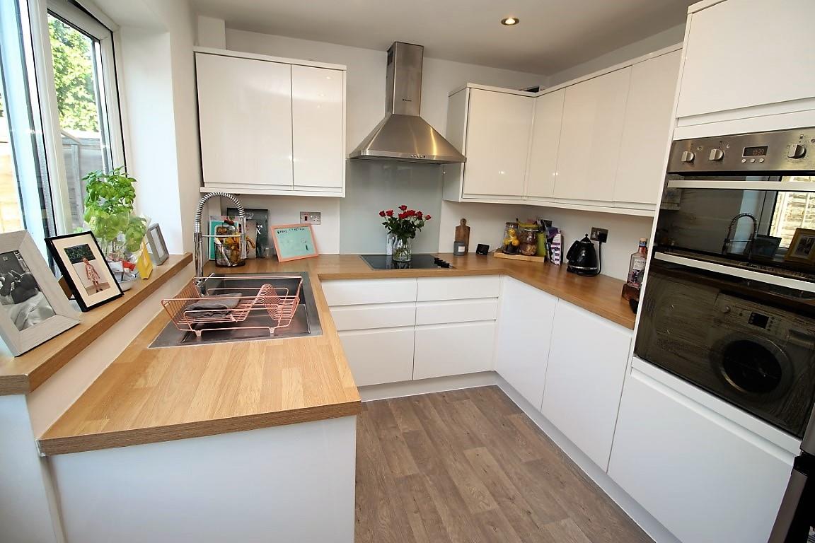 Warbreck Drive, Tilehurst, Reading